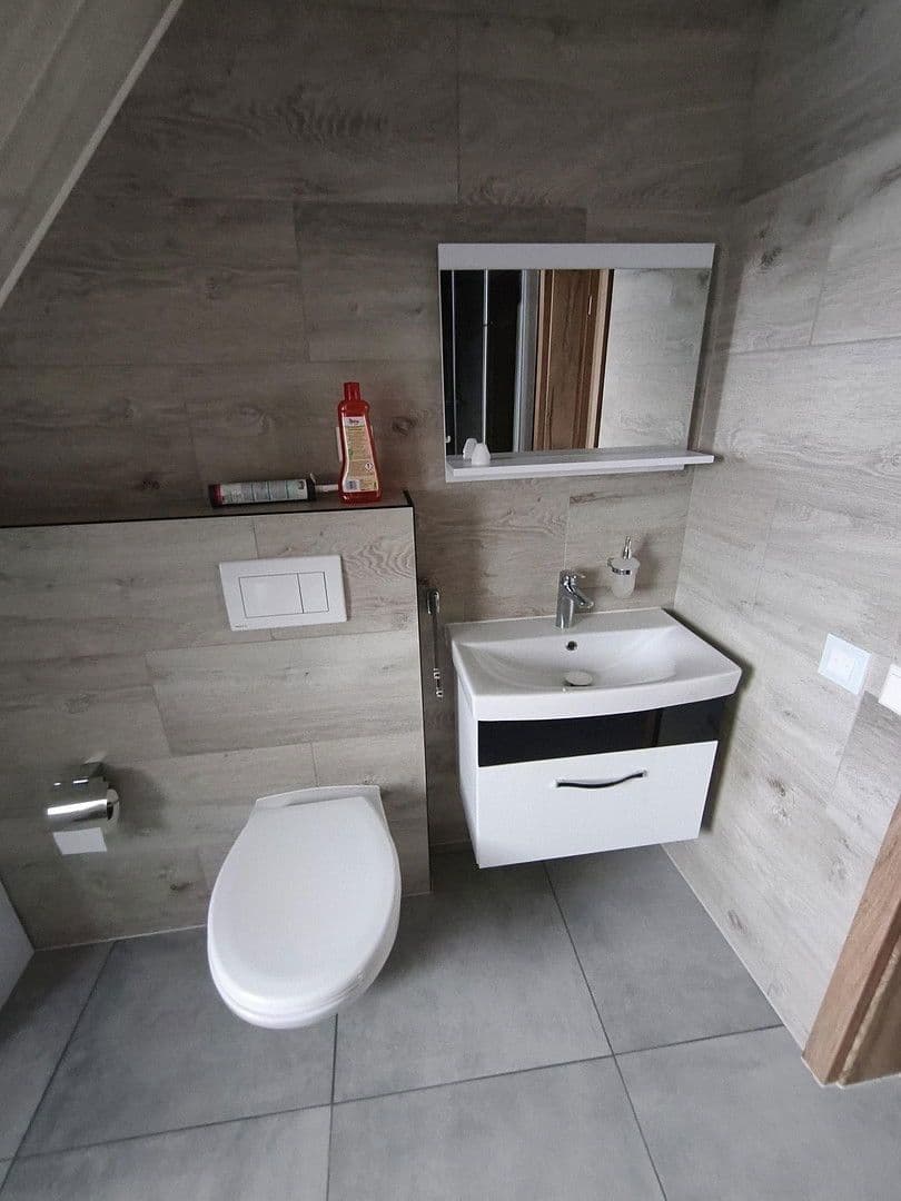 Prenájom bytu 3-izbový 87 m², Bad Rappenau, Bádensko-Wurttembersko Prenájom bytu 3-izbový 87 m², Bad Rappenau, Bádensko-Wurttembersko