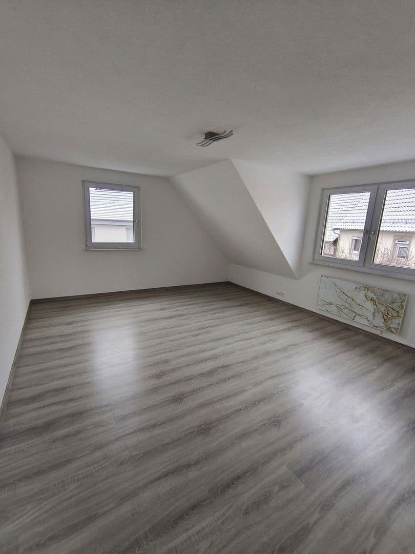 Prenájom bytu 3-izbový 87 m², Bad Rappenau, Bádensko-Wurttembersko Prenájom bytu 3-izbový 87 m², Bad Rappenau, Bádensko-Wurttembersko