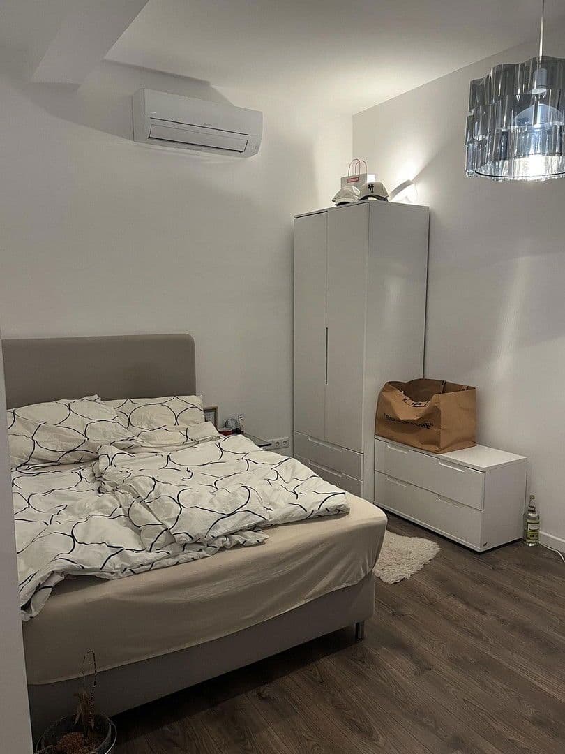 Prenájom bytu 1-izbový 34 m², Kölner Strasse 1, Leverkusen, Severné Porýnie - Westfálsko Prenájom bytu 1-izbový 34 m², Kölner Strasse 1, Leverkusen, Severné Porýnie - Westfálsko