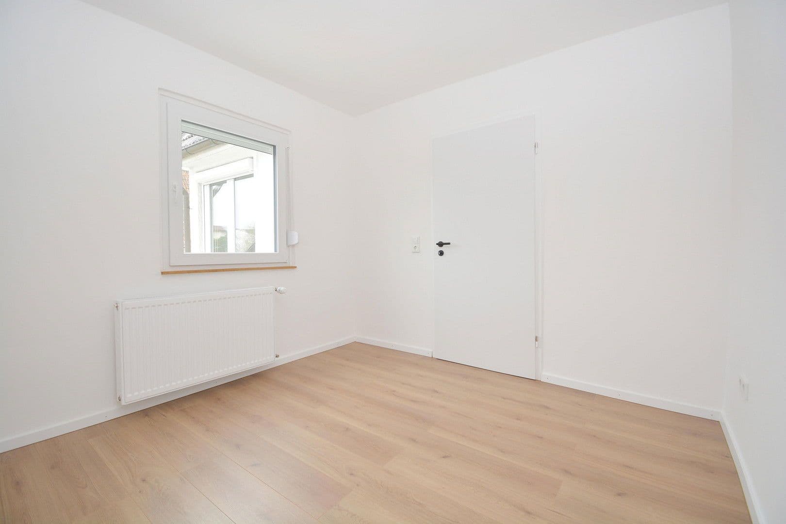 Predaj domu 122 m², pozemek 116 m², Hauptstraße 21, Ebersdorf b.Coburg, Bavorsko Predaj domu 122 m², pozemek 116 m², Hauptstraße 21, Ebersdorf b.Coburg, Bavorsko