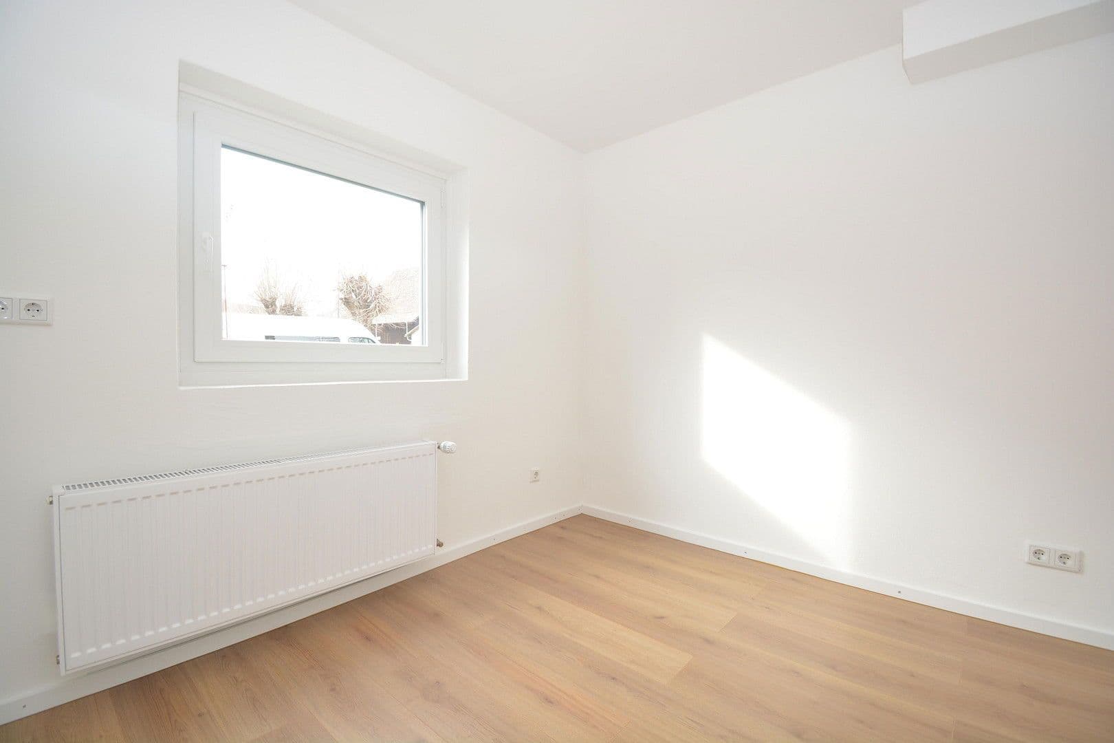 Predaj domu 122 m², pozemek 116 m², Hauptstraße 21, Ebersdorf b.Coburg, Bavorsko Predaj domu 122 m², pozemek 116 m², Hauptstraße 21, Ebersdorf b.Coburg, Bavorsko