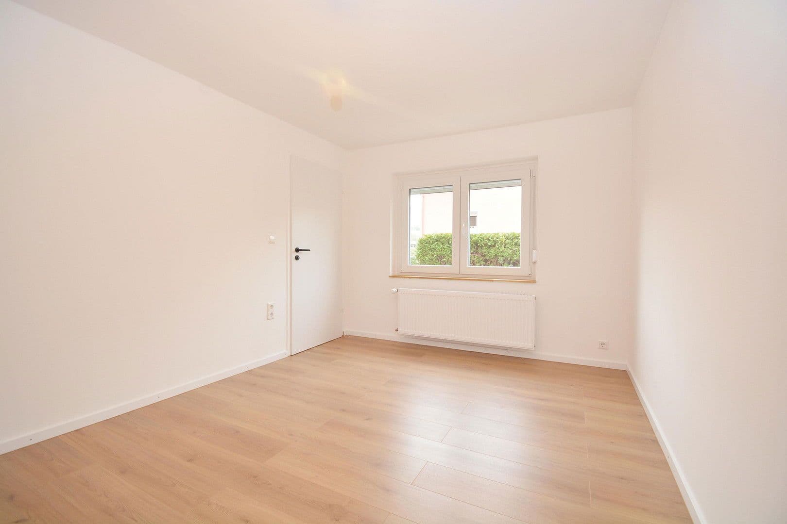 Predaj domu 122 m², pozemek 116 m², Hauptstraße 21, Ebersdorf b.Coburg, Bavorsko Predaj domu 122 m², pozemek 116 m², Hauptstraße 21, Ebersdorf b.Coburg, Bavorsko