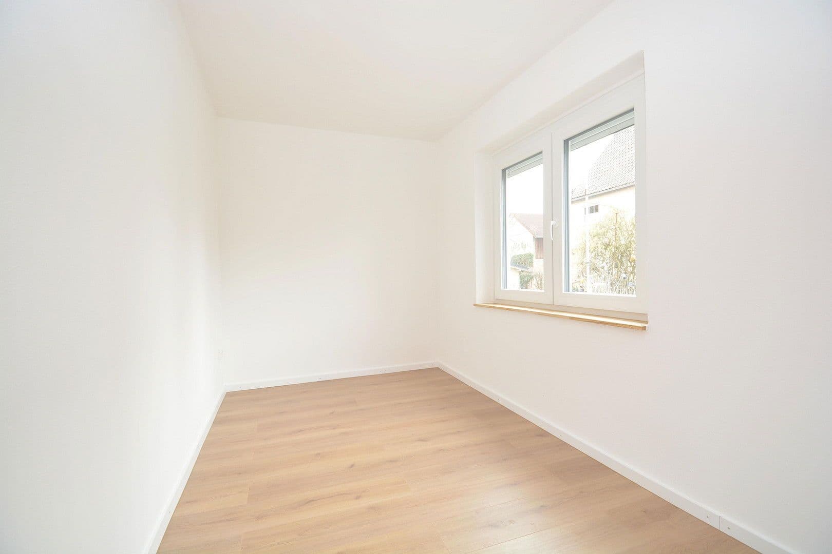 Predaj domu 122 m², pozemek 116 m², Hauptstraße 21, Ebersdorf b.Coburg, Bavorsko Predaj domu 122 m², pozemek 116 m², Hauptstraße 21, Ebersdorf b.Coburg, Bavorsko
