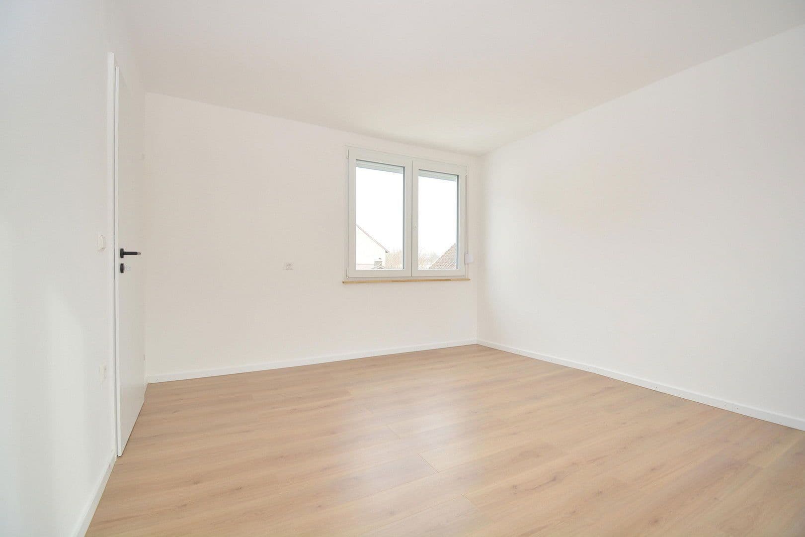 Predaj domu 122 m², pozemek 116 m², Hauptstraße 21, Ebersdorf b.Coburg, Bavorsko Predaj domu 122 m², pozemek 116 m², Hauptstraße 21, Ebersdorf b.Coburg, Bavorsko