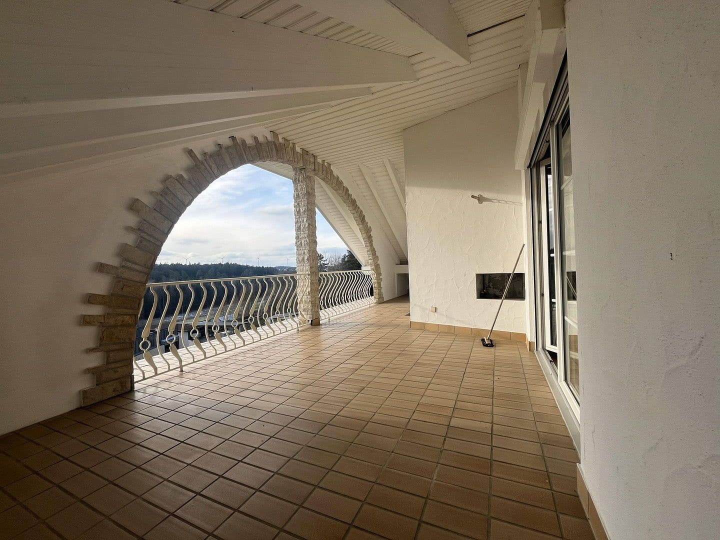 Predaj domu 400 m², pozemek 2.000 m², Birkenwaldstrasse 43, Fichtenau, Bádensko-Wurttembersko Predaj domu 400 m², pozemek 2.000 m², Birkenwaldstrasse 43, Fichtenau, Bádensko-Wurttembersko