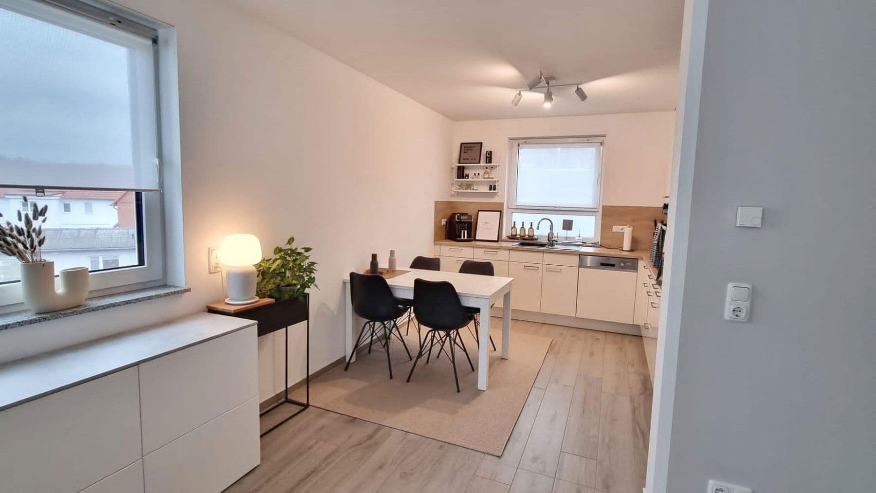 Predaj domu 450 m², pozemek 1.000 m², Ebsdorfergrund, Hesensko Predaj domu 450 m², pozemek 1.000 m², Ebsdorfergrund, Hesensko