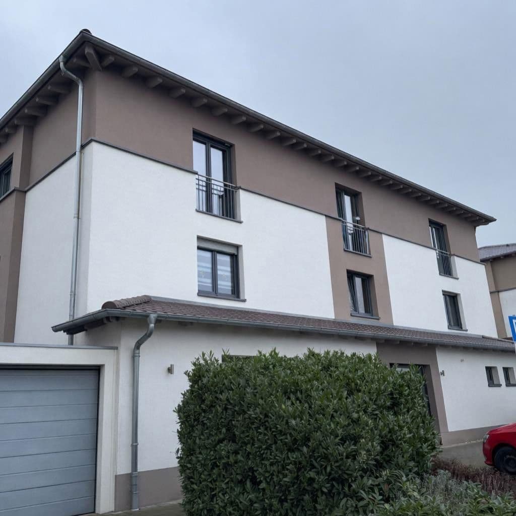 Prenájom bytu 3-izbový 100 m², Edenkoben, Porýnie-Falcko Prenájom bytu 3-izbový 100 m², Edenkoben, Porýnie-Falcko