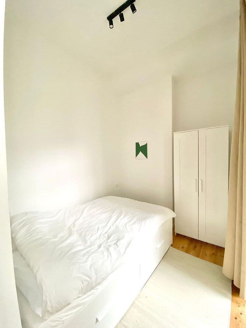 Prenájom bytu 1-izbový 42 m², Berlin, Berlín Prenájom bytu 1-izbový 42 m², Berlin, Berlín