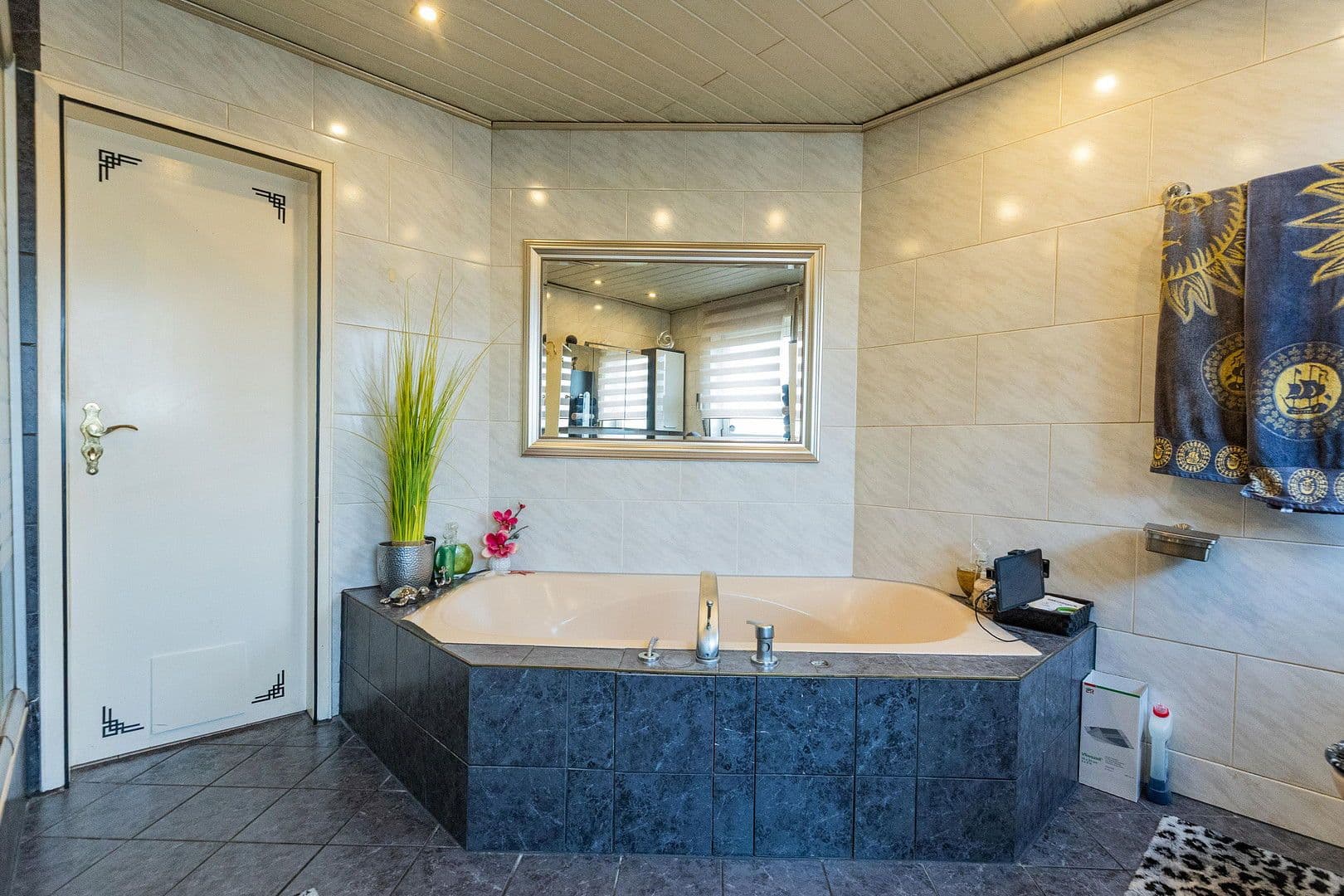 Predaj bytu 6-izbový 252 m², Mannheim, Bádensko-Wurttembersko Predaj bytu 6-izbový 252 m², Mannheim, Bádensko-Wurttembersko