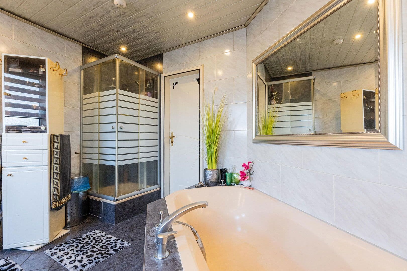 Predaj bytu 6-izbový 252 m², Mannheim, Bádensko-Wurttembersko Predaj bytu 6-izbový 252 m², Mannheim, Bádensko-Wurttembersko