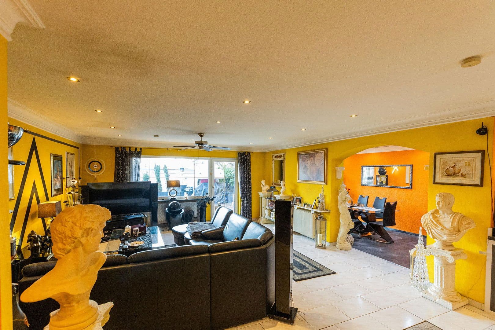 Predaj bytu 6-izbový 252 m², Mannheim, Bádensko-Wurttembersko Predaj bytu 6-izbový 252 m², Mannheim, Bádensko-Wurttembersko