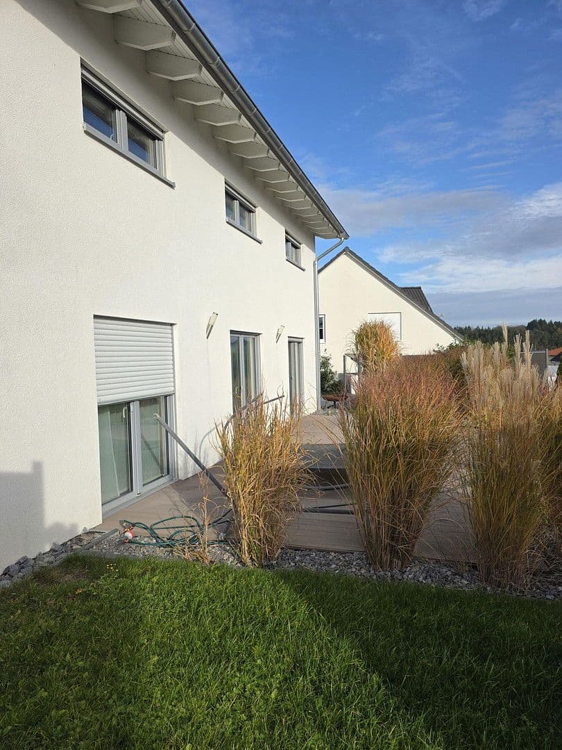 Predaj domu 167 m², pozemek 603 m², Niedereschach, Bádensko-Wurttembersko Predaj domu 167 m², pozemek 603 m², Niedereschach, Bádensko-Wurttembersko