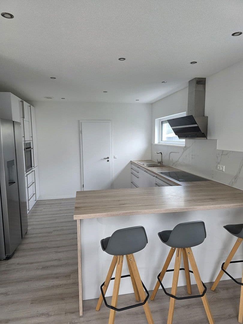 Predaj domu 167 m², pozemek 603 m², Niedereschach, Bádensko-Wurttembersko Predaj domu 167 m², pozemek 603 m², Niedereschach, Bádensko-Wurttembersko