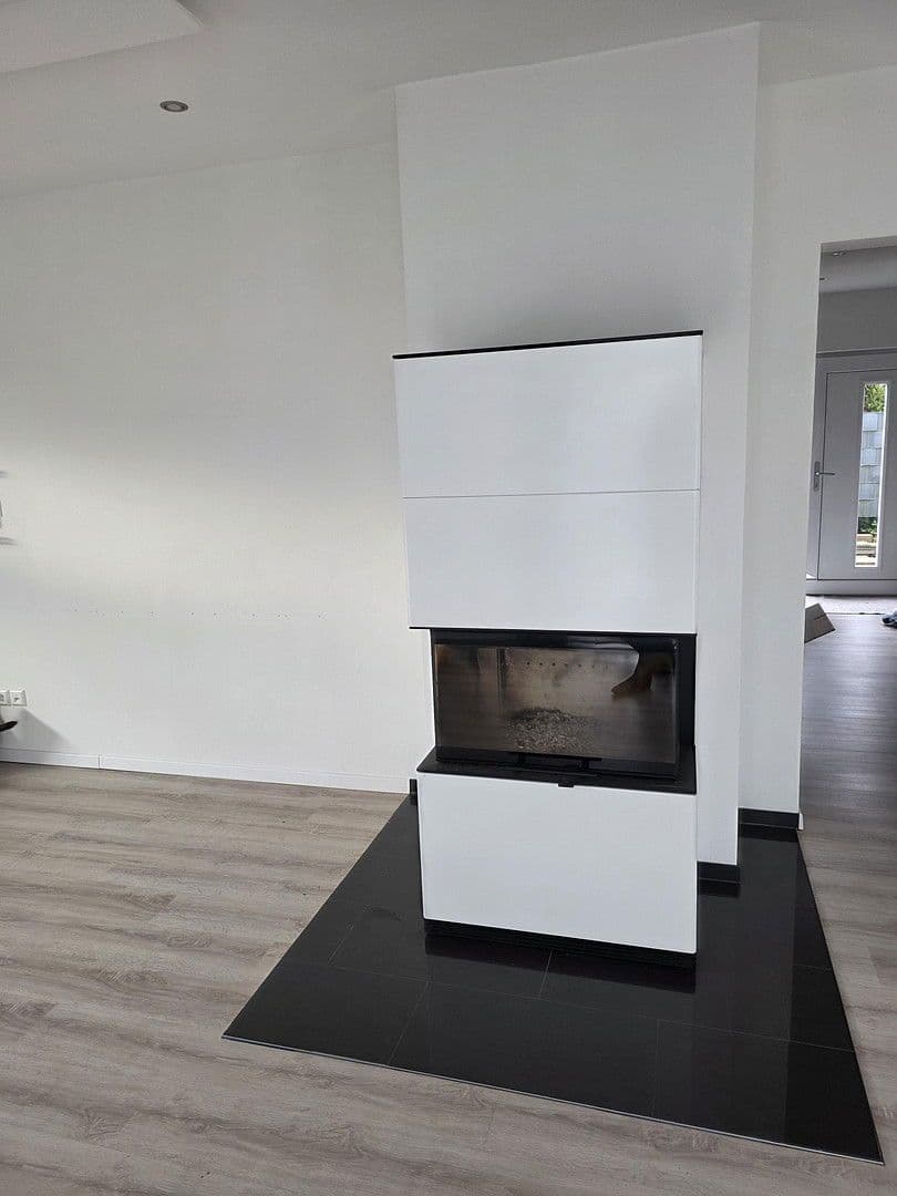 Predaj domu 167 m², pozemek 603 m², Niedereschach, Bádensko-Wurttembersko Predaj domu 167 m², pozemek 603 m², Niedereschach, Bádensko-Wurttembersko