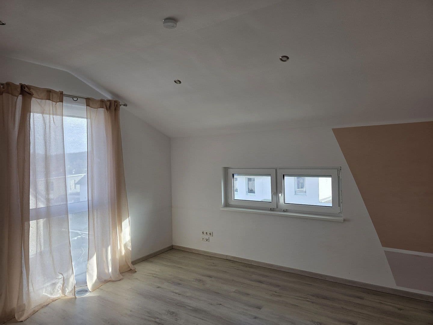 Predaj domu 167 m², pozemek 603 m², Niedereschach, Bádensko-Wurttembersko Predaj domu 167 m², pozemek 603 m², Niedereschach, Bádensko-Wurttembersko