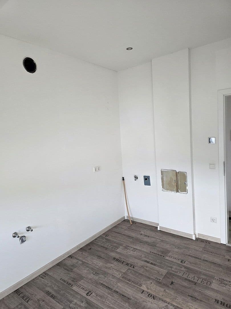 Predaj domu 167 m², pozemek 603 m², Niedereschach, Bádensko-Wurttembersko Predaj domu 167 m², pozemek 603 m², Niedereschach, Bádensko-Wurttembersko