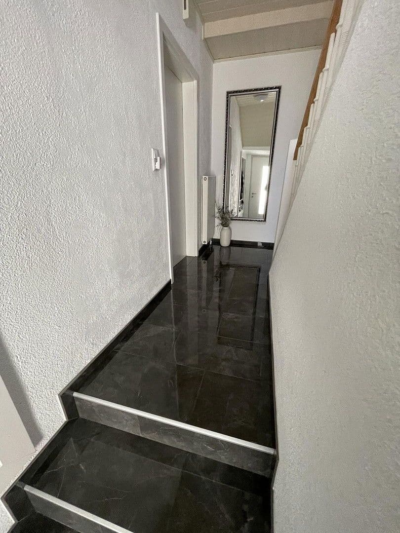 Predaj domu 140 m², pozemek 479 m², Balingen, Bádensko-Wurttembersko Predaj domu 140 m², pozemek 479 m², Balingen, Bádensko-Wurttembersko