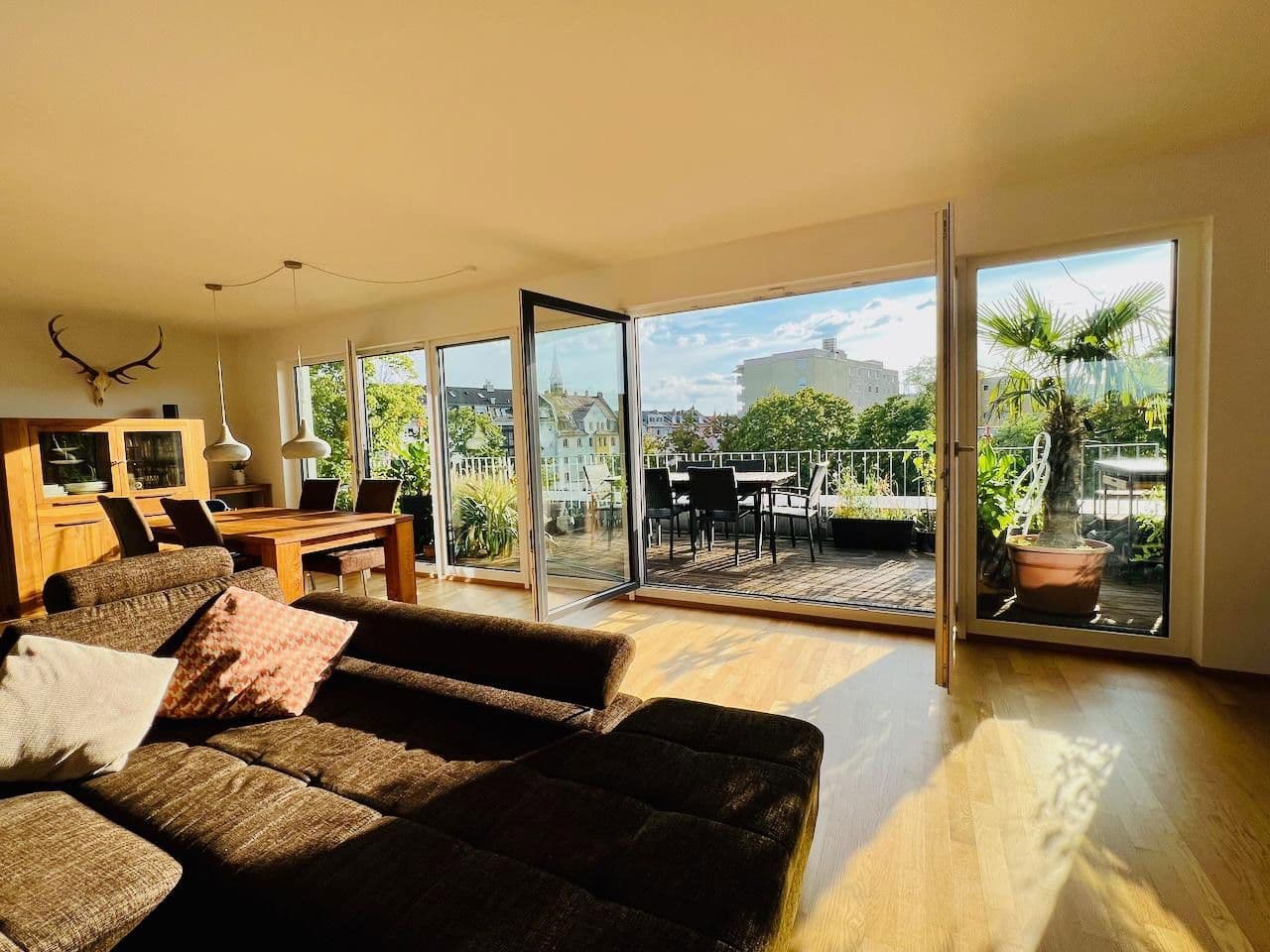 Prenájom bytu 3-izbový 110 m², Peterstr. 33, Nürnberg, Bavorsko Prenájom bytu 3-izbový 110 m², Peterstr. 33, Nürnberg, Bavorsko