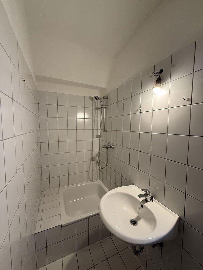 Prenájom bytu 2-izbový 59 m², Falkensteinstraße 2-4, Oberhausen, Severné Porýnie - Westfálsko Prenájom bytu 2-izbový 59 m², Falkensteinstraße 2-4, Oberhausen, Severné Porýnie - Westfálsko