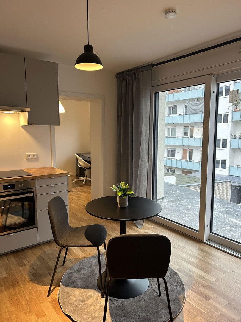 Prenájom bytu 1-izbový 30 m², Mannheim, Bádensko-Wurttembersko Prenájom bytu 1-izbový 30 m², Mannheim, Bádensko-Wurttembersko