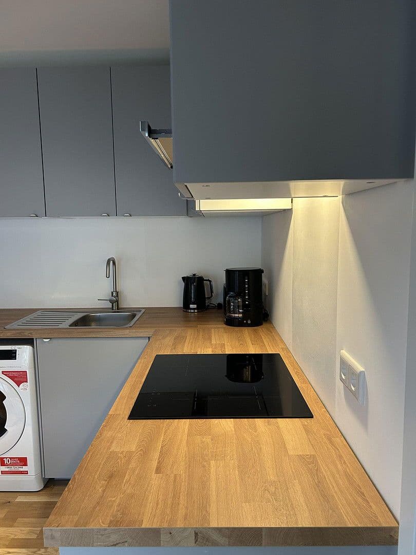 Prenájom bytu 1-izbový 30 m², Mannheim, Bádensko-Wurttembersko Prenájom bytu 1-izbový 30 m², Mannheim, Bádensko-Wurttembersko