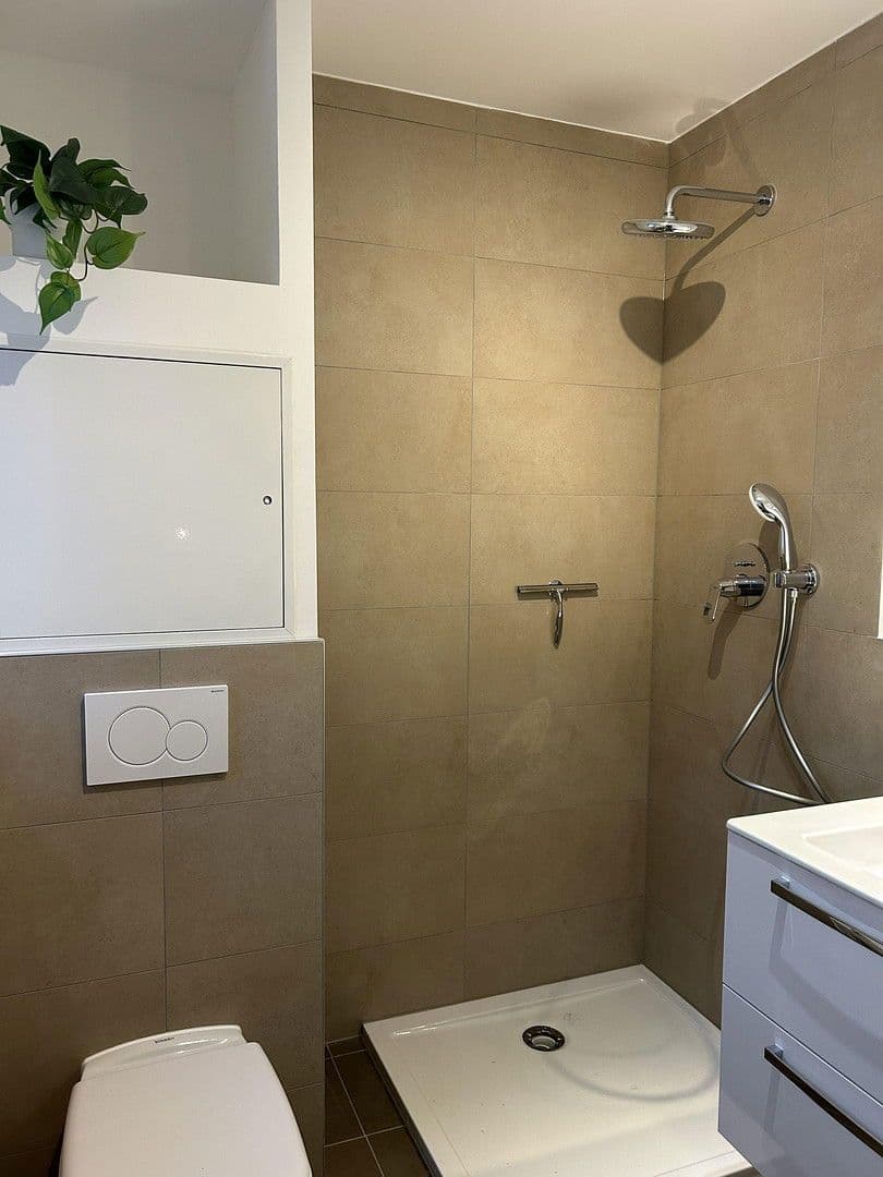 Prenájom bytu 1-izbový 30 m², Mannheim, Bádensko-Wurttembersko Prenájom bytu 1-izbový 30 m², Mannheim, Bádensko-Wurttembersko