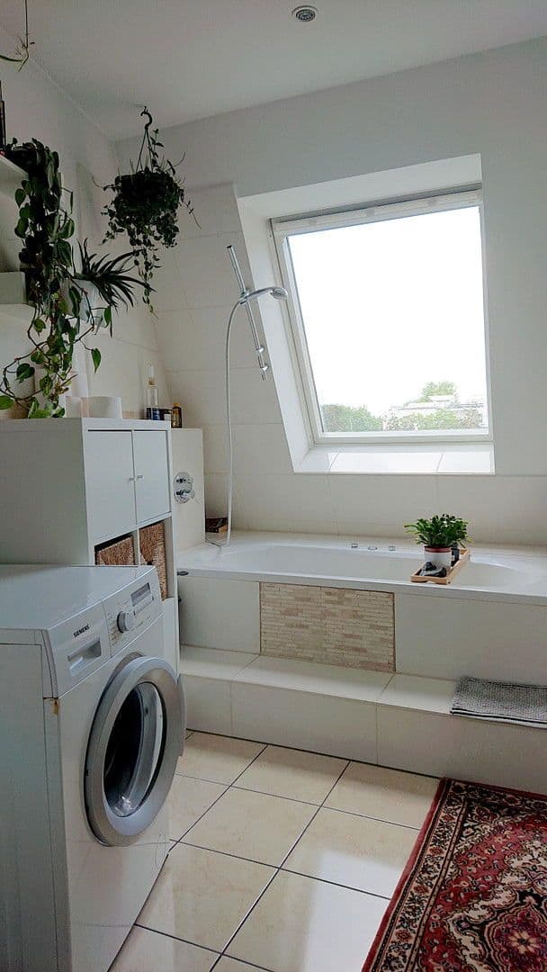 Prenájom bytu 4-izbový 140 m², Dortmund, Severné Porýnie - Westfálsko Prenájom bytu 4-izbový 140 m², Dortmund, Severné Porýnie - Westfálsko