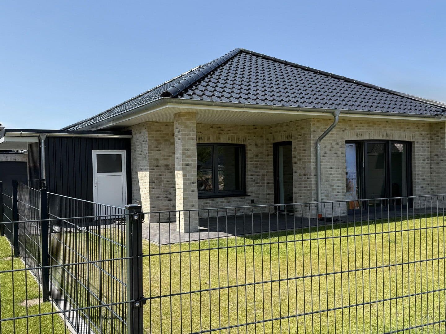 Predaj domu 106 m², pozemek 470 m², Herzlake, Dolné Sasko Predaj domu 106 m², pozemek 470 m², Herzlake, Dolné Sasko