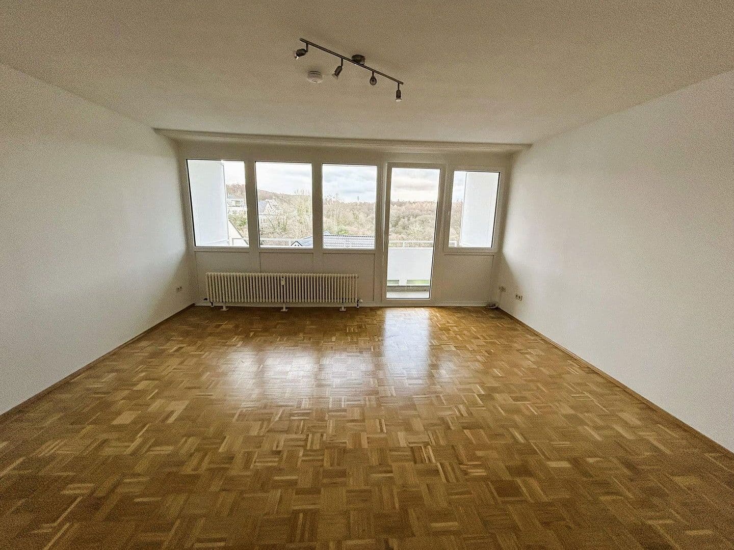 Prenájom bytu 2-izbový 66 m², Reginharstraße 2, Bergisch Gladbach, Severné Porýnie - Westfálsko Prenájom bytu 2-izbový 66 m², Reginharstraße 2, Bergisch Gladbach, Severné Porýnie - Westfálsko