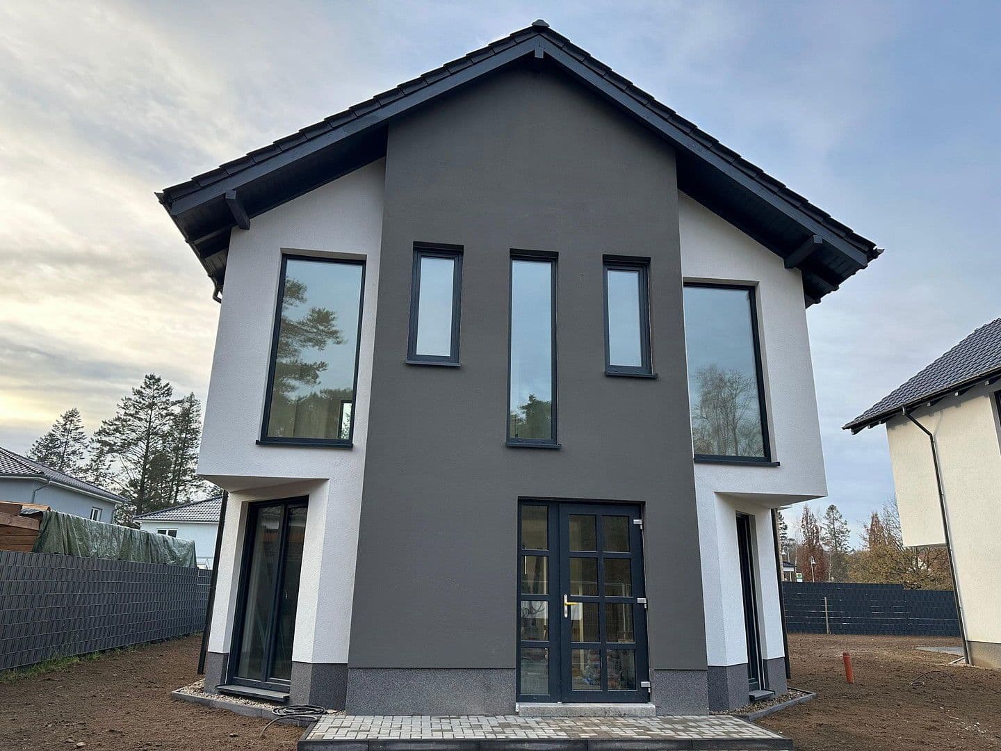 Predaj domu 123 m², pozemek 440 m², Reichweinstraße 4, Werneuchen, Brandenbursko Predaj domu 123 m², pozemek 440 m², Reichweinstraße 4, Werneuchen, Brandenbursko