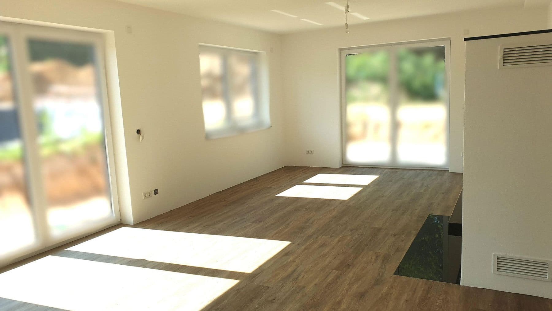 Prenájom bytu 3-izbový 126 m², Hummelskuppe, Petersberg, Hesensko Prenájom bytu 3-izbový 126 m², Hummelskuppe, Petersberg, Hesensko