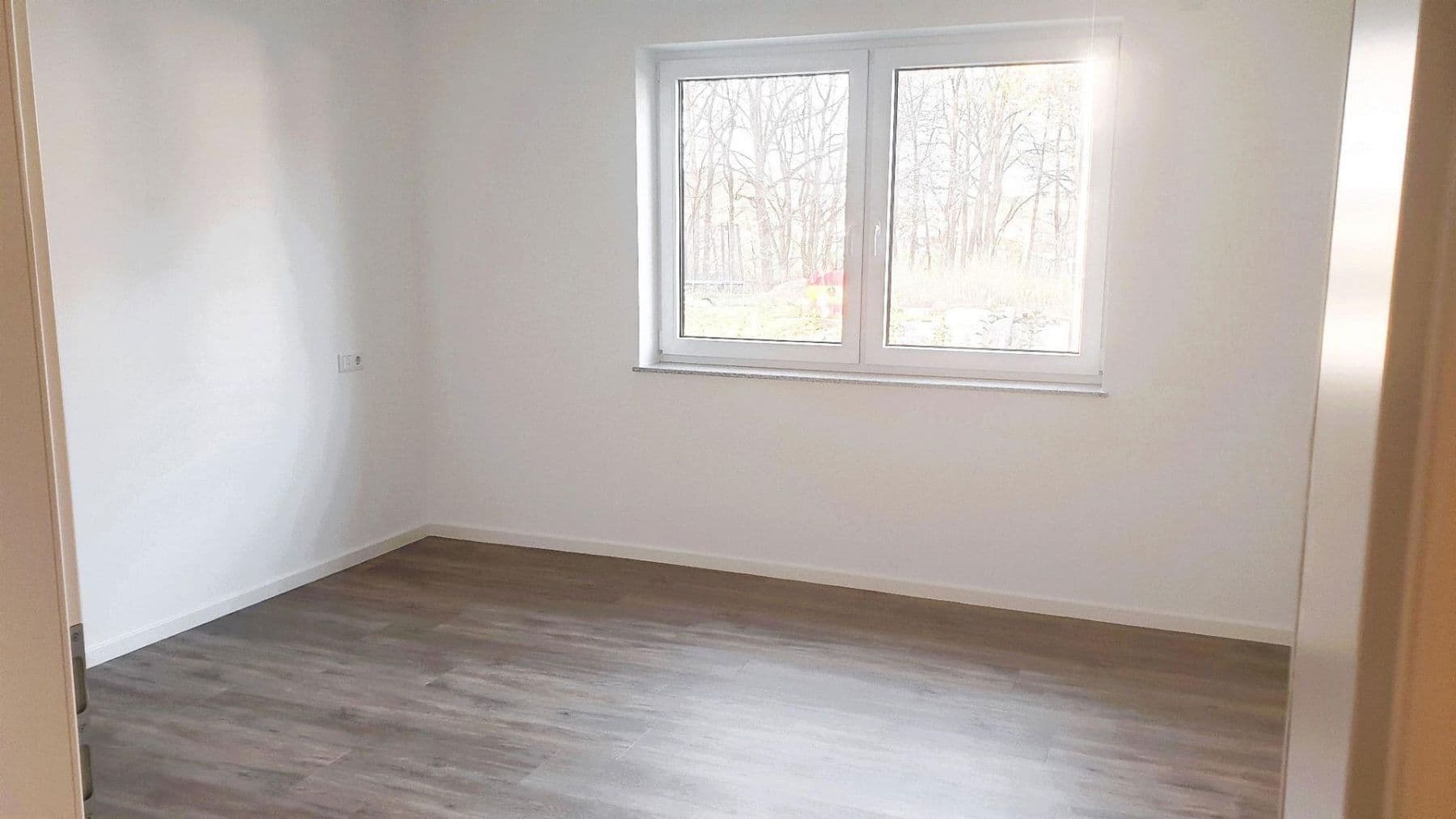 Prenájom bytu 3-izbový 126 m², Hummelskuppe, Petersberg, Hesensko Prenájom bytu 3-izbový 126 m², Hummelskuppe, Petersberg, Hesensko