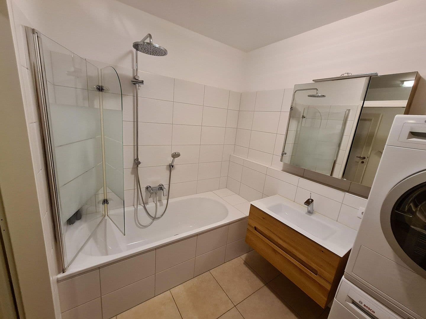 Prenájom bytu 4-izbový 88 m², Linz, Horné Rakúsko Prenájom bytu 4-izbový 88 m², Linz, Horné Rakúsko