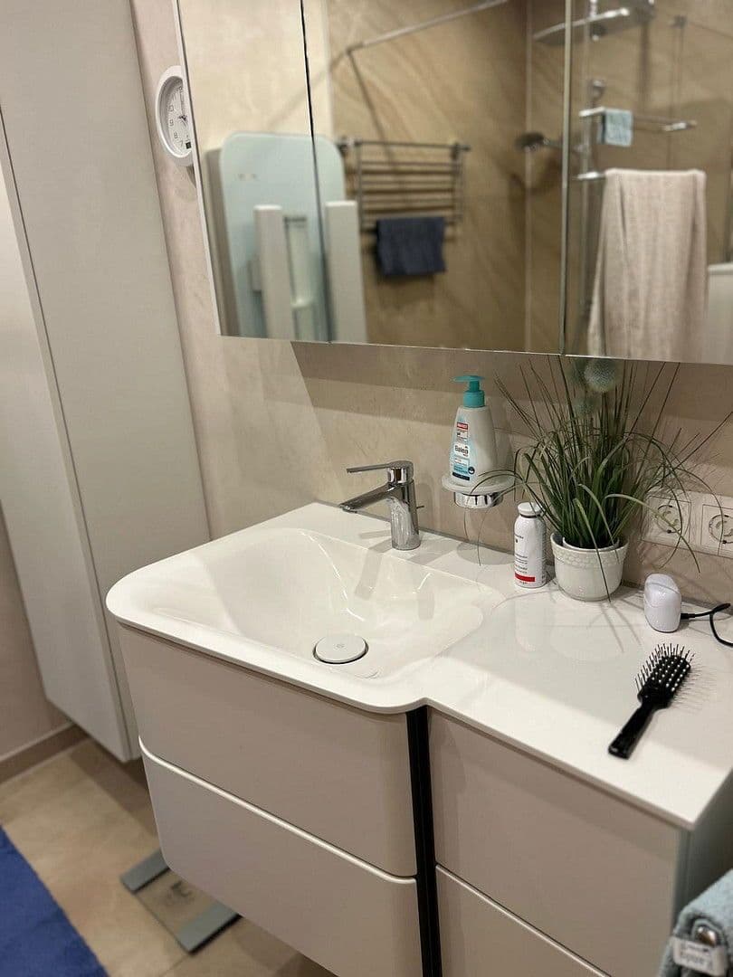 Predaj domu 171 m², pozemek 396 m², Weilheim an der Teck, Bádensko-Wurttembersko Predaj domu 171 m², pozemek 396 m², Weilheim an der Teck, Bádensko-Wurttembersko