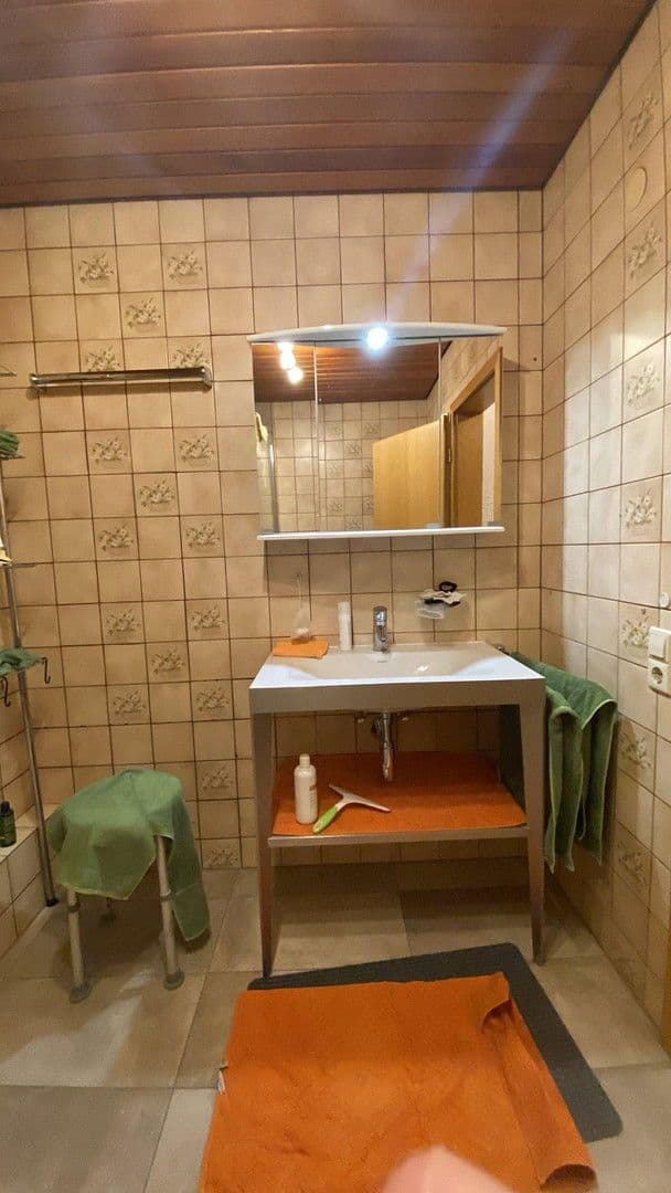 Predaj domu 171 m², pozemek 396 m², Weilheim an der Teck, Bádensko-Wurttembersko Predaj domu 171 m², pozemek 396 m², Weilheim an der Teck, Bádensko-Wurttembersko