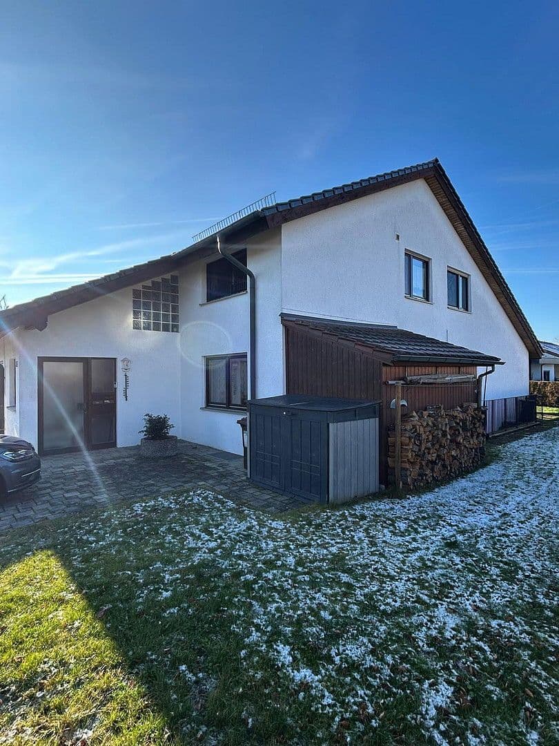 Predaj domu 171 m², pozemek 396 m², Weilheim an der Teck, Bádensko-Wurttembersko Predaj domu 171 m², pozemek 396 m², Weilheim an der Teck, Bádensko-Wurttembersko