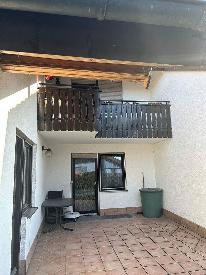 Predaj domu 171 m², pozemek 396 m², Weilheim an der Teck, Bádensko-Wurttembersko Predaj domu 171 m², pozemek 396 m², Weilheim an der Teck, Bádensko-Wurttembersko