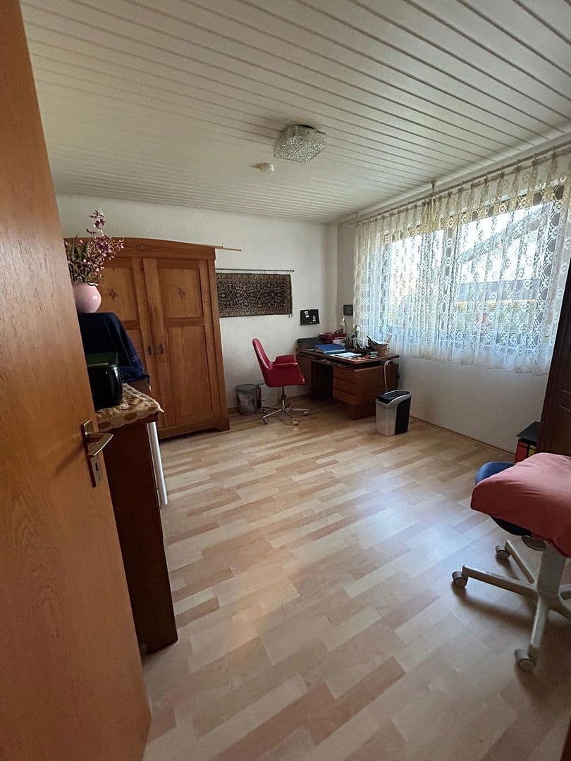 Predaj domu 171 m², pozemek 396 m², Weilheim an der Teck, Bádensko-Wurttembersko Predaj domu 171 m², pozemek 396 m², Weilheim an der Teck, Bádensko-Wurttembersko