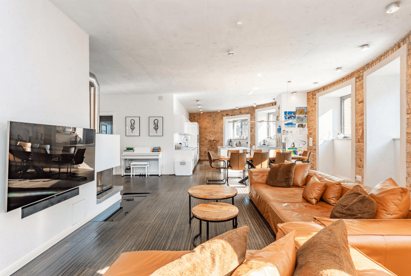 Prenájom bytu 4-izbový 206 m², Akazienallee 35a, Berlin, Berlín Prenájom bytu 4-izbový 206 m², Akazienallee 35a, Berlin, Berlín