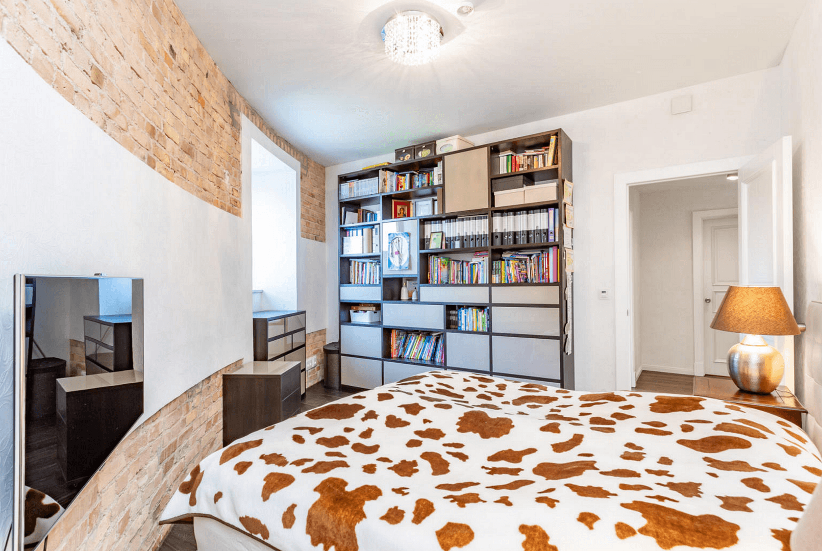 Prenájom bytu 4-izbový 206 m², Akazienallee 35a, Berlin, Berlín Prenájom bytu 4-izbový 206 m², Akazienallee 35a, Berlin, Berlín