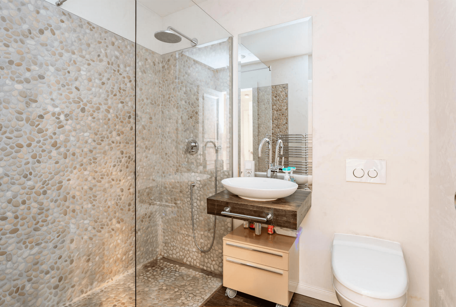 Prenájom bytu 4-izbový 206 m², Akazienallee 35a, Berlin, Berlín Prenájom bytu 4-izbový 206 m², Akazienallee 35a, Berlin, Berlín