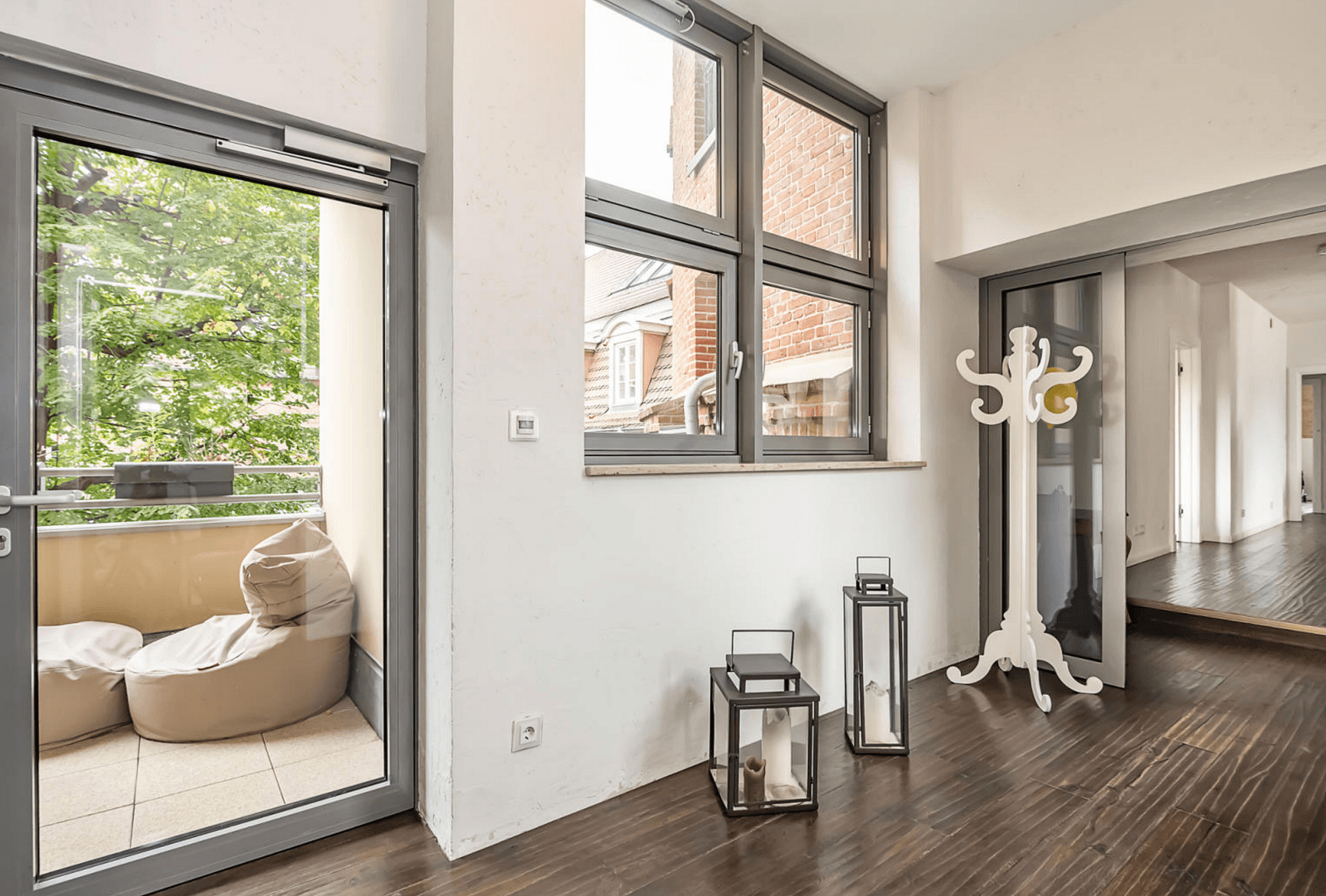 Prenájom bytu 4-izbový 206 m², Akazienallee 35a, Berlin, Berlín Prenájom bytu 4-izbový 206 m², Akazienallee 35a, Berlin, Berlín