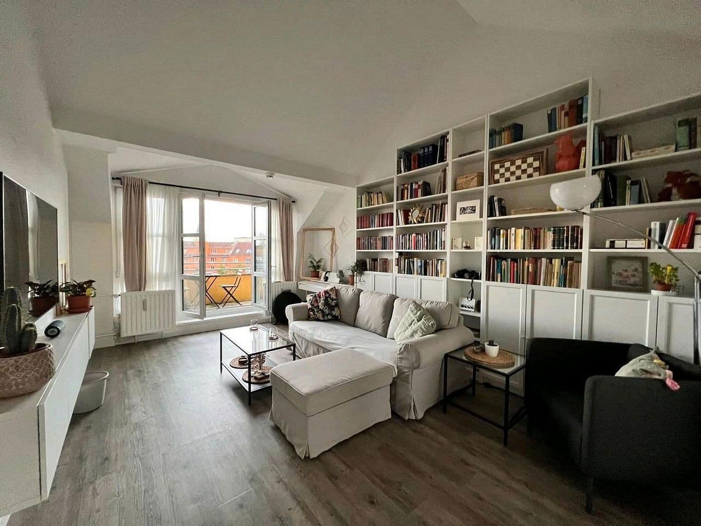 Prenájom bytu 1-izbový 46 m², Potsdam, Brandenbursko Prenájom bytu 1-izbový 46 m², Potsdam, Brandenbursko