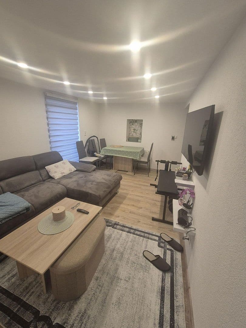 Predaj domu 200 m², pozemek 262 m², Illingen, Bádensko-Wurttembersko Predaj domu 200 m², pozemek 262 m², Illingen, Bádensko-Wurttembersko