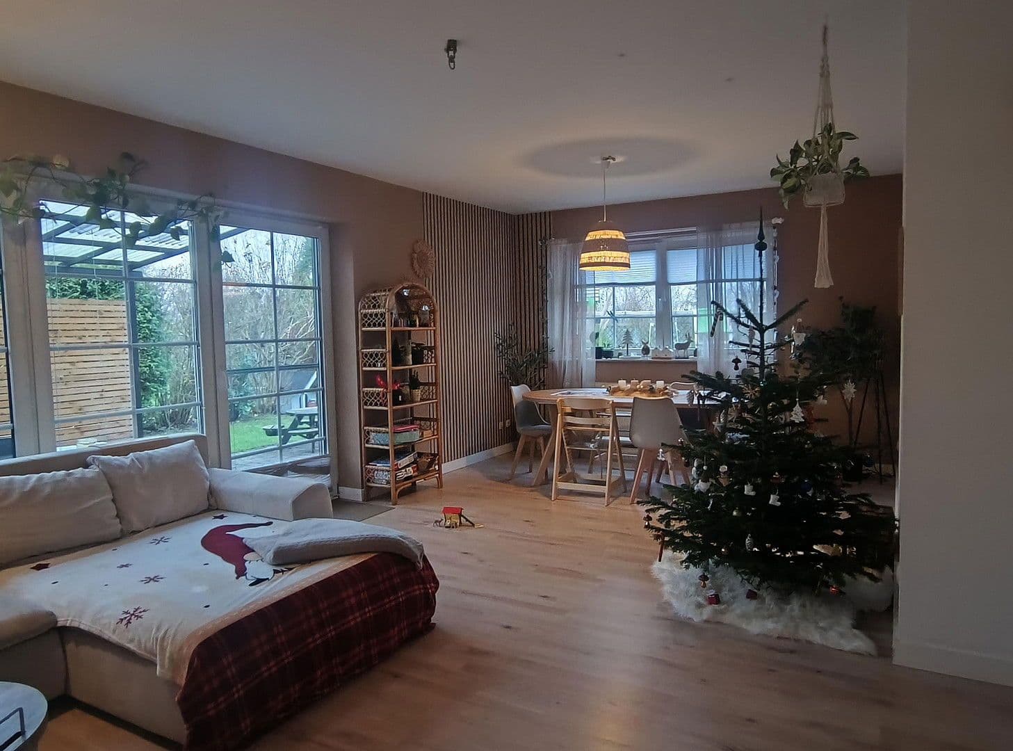 Prenájom domu 105 m², pozemek 400 m², Esmarkstrasse 1c, Mittelangeln, Šlezvicko-Holštajnsko Prenájom domu 105 m², pozemek 400 m², Esmarkstrasse 1c, Mittelangeln, Šlezvicko-Holštajnsko