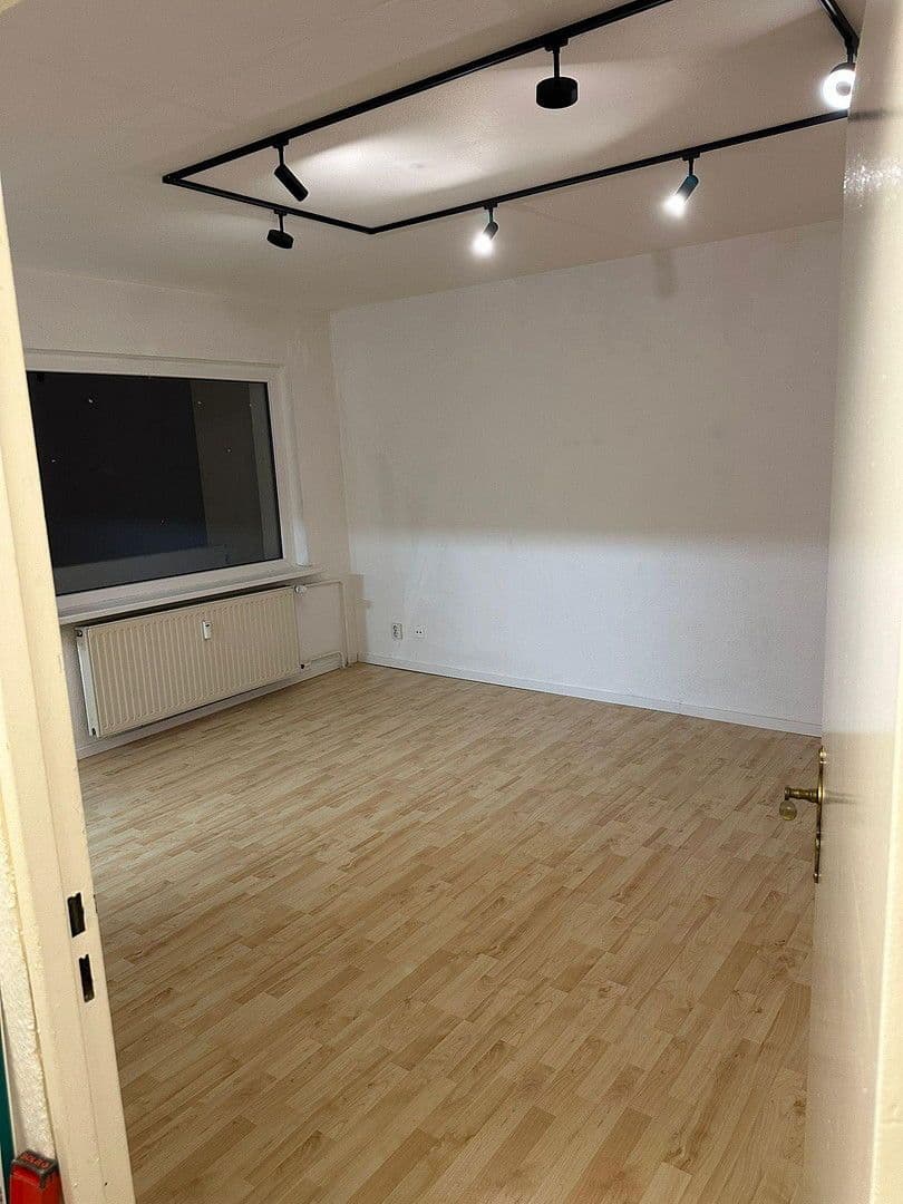 Prenájom bytu 1-izbový 35 m², Brunsbütteler Damm 311, Berlin, Berlín Prenájom bytu 1-izbový 35 m², Brunsbütteler Damm 311, Berlin, Berlín