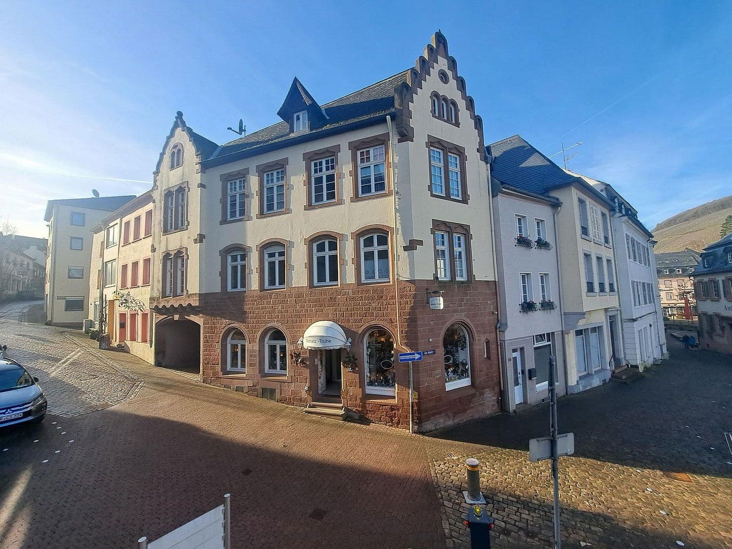 Predaj domu 140 m², pozemek 45 m², Am Markt 27, Saarburg, Porýnie-Falcko Predaj domu 140 m², pozemek 45 m², Am Markt 27, Saarburg, Porýnie-Falcko