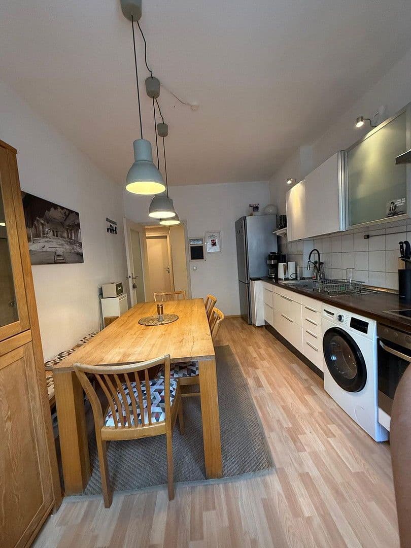 Prenájom bytu 2-izbový 73 m², Kurfürstenstr. 12-14, Köln, Severné Porýnie - Westfálsko Prenájom bytu 2-izbový 73 m², Kurfürstenstr. 12-14, Köln, Severné Porýnie - Westfálsko