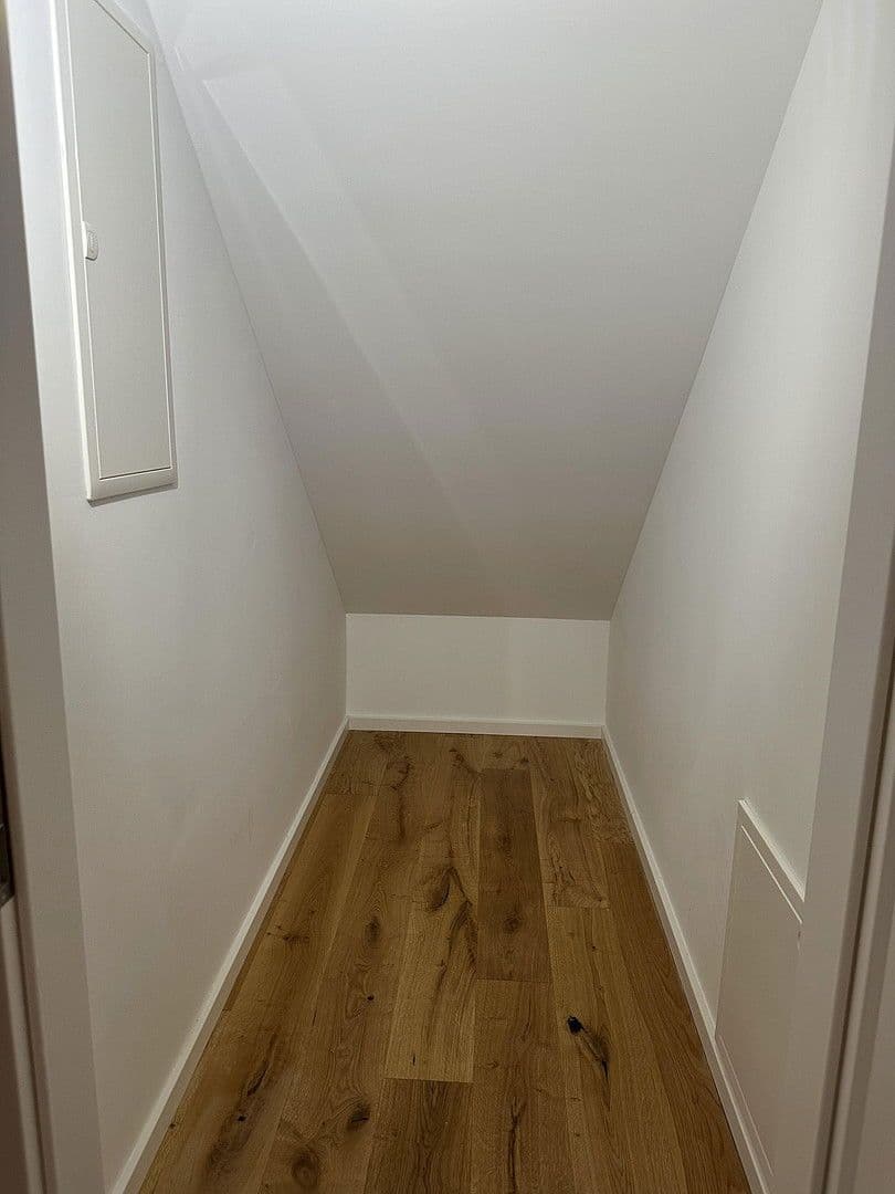 Prenájom bytu 3-izbový 78 m², Darmstadt, Hesensko Prenájom bytu 3-izbový 78 m², Darmstadt, Hesensko