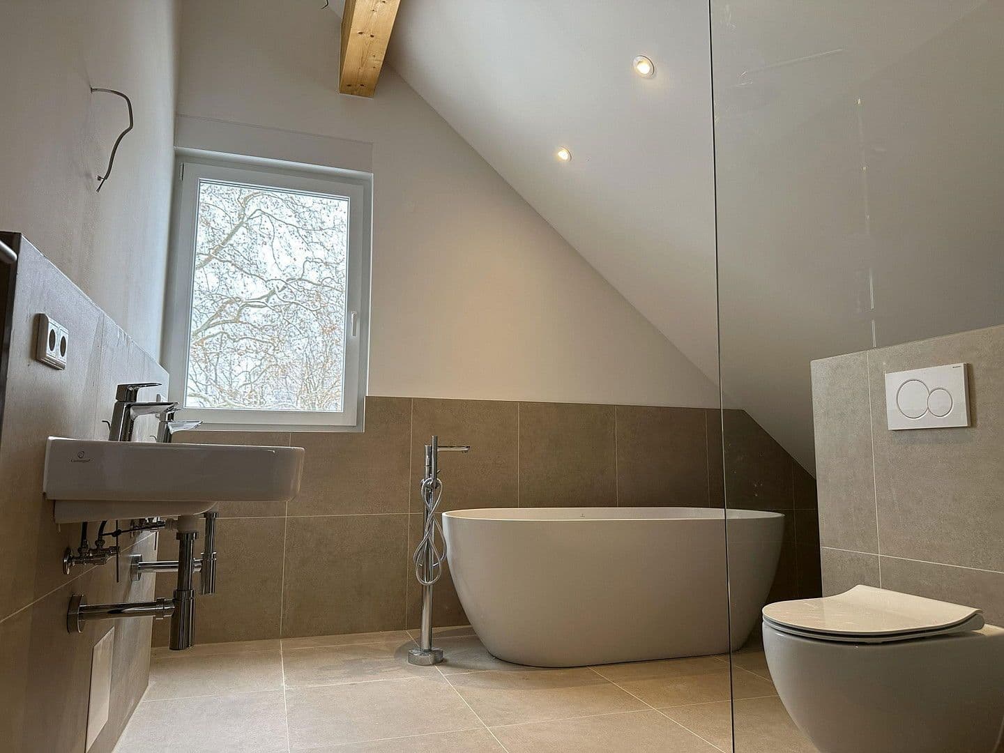 Prenájom bytu 3-izbový 78 m², Darmstadt, Hesensko Prenájom bytu 3-izbový 78 m², Darmstadt, Hesensko